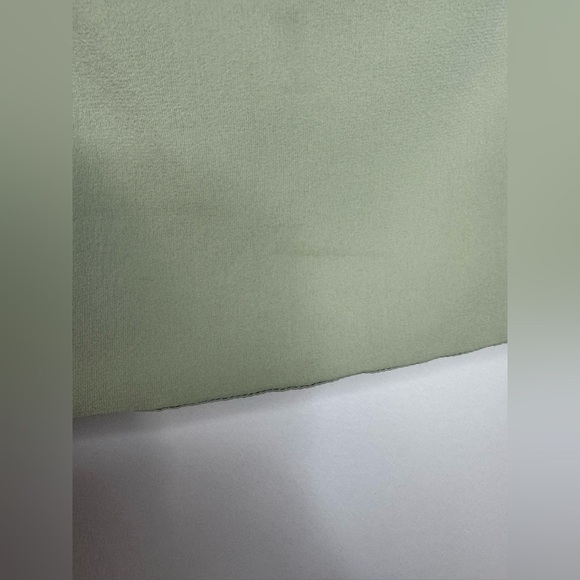 Alice + Olivia Sleeveless Top – Mint Green with Lace Back – Size 8 - Picture 9 of 13